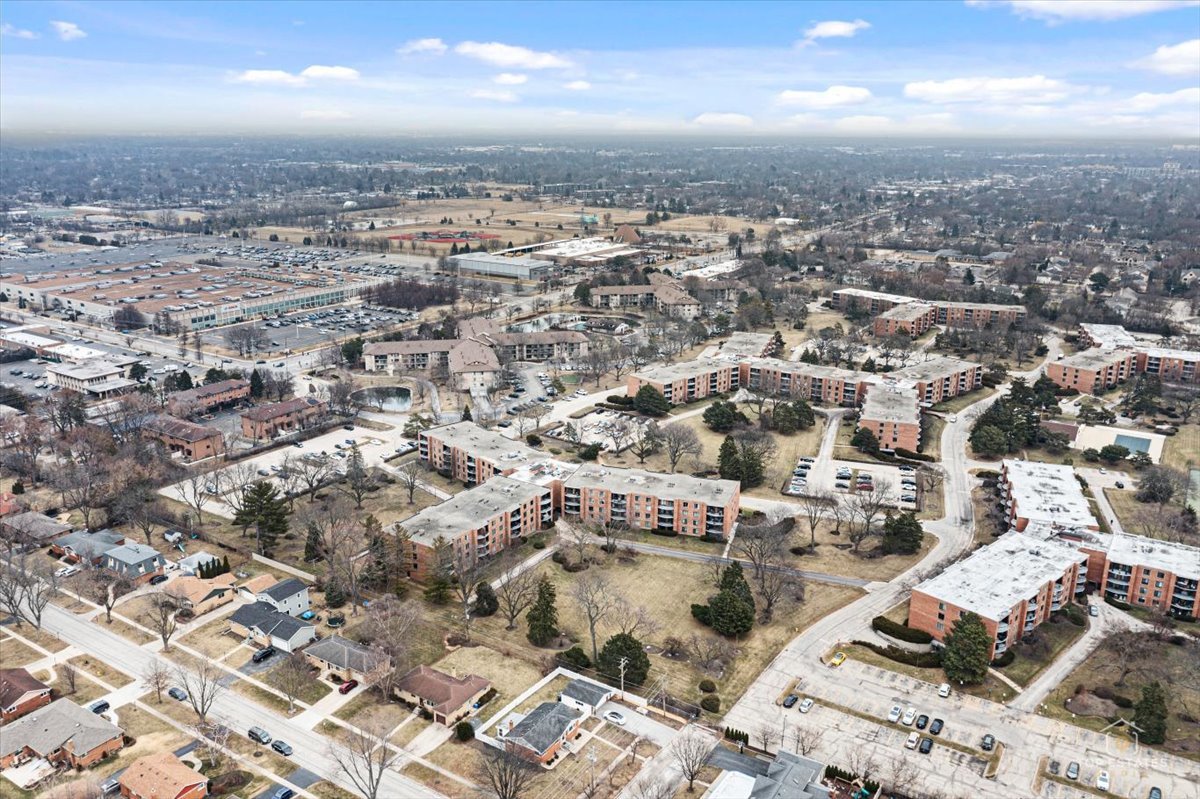 1405 E Central Road #222C, Arlington Heights, IL 60005