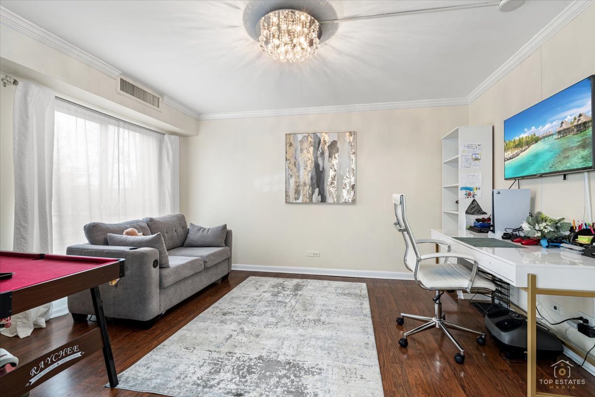 1405 E Central Road #222C, Arlington Heights, IL 60005