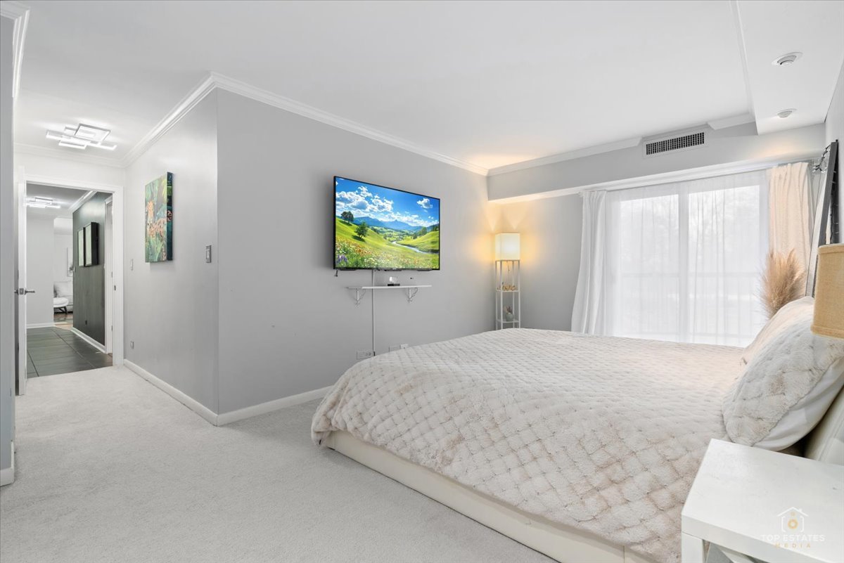 1405 E Central Road #222C, Arlington Heights, IL 60005