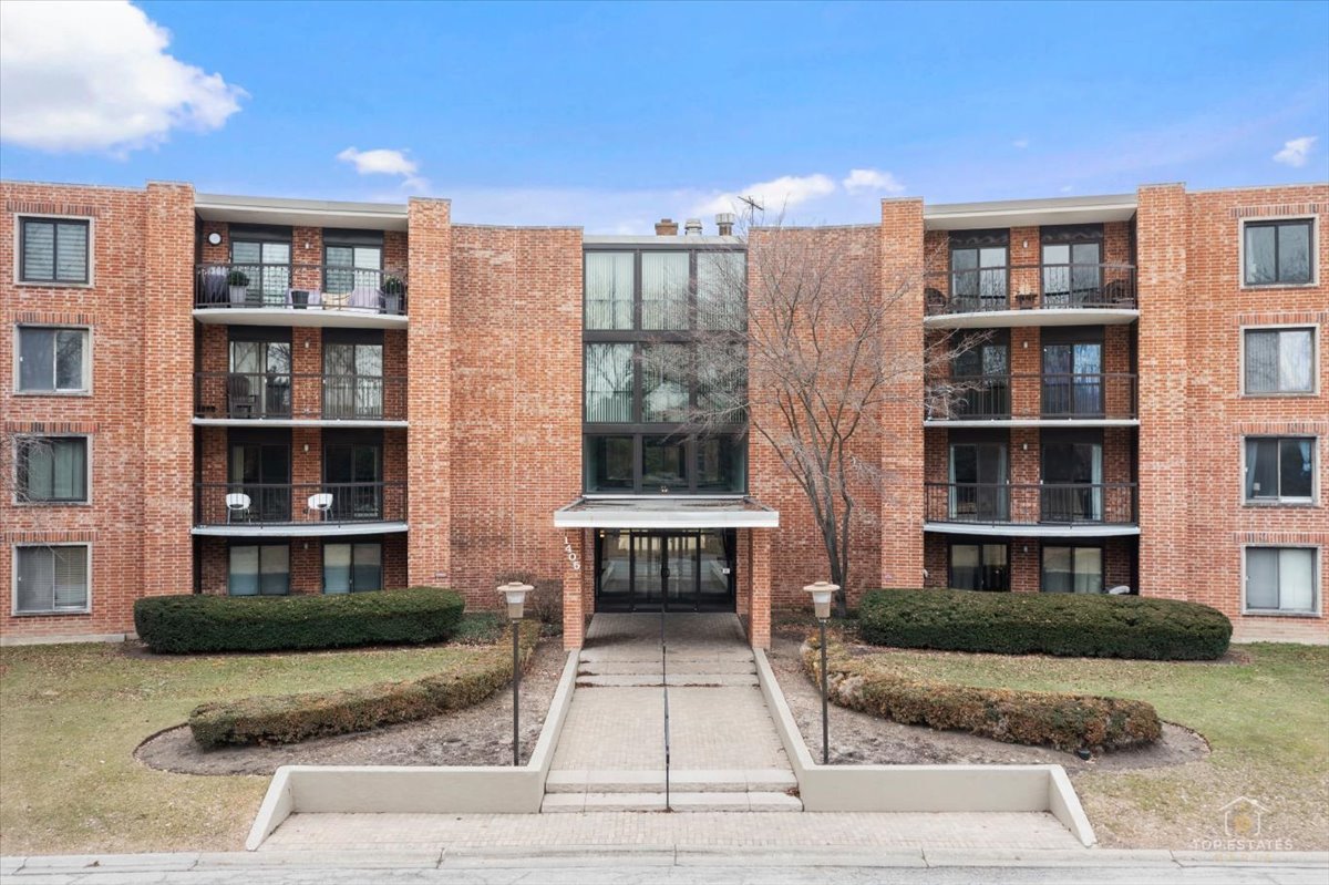 1405 E Central Road #222C, Arlington Heights, IL 60005