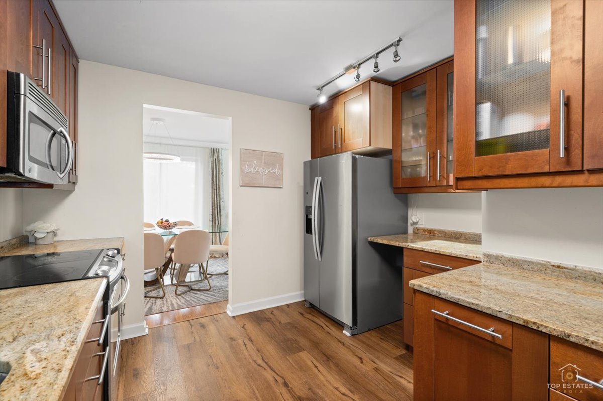 1405 E Central Road #222C, Arlington Heights, IL 60005