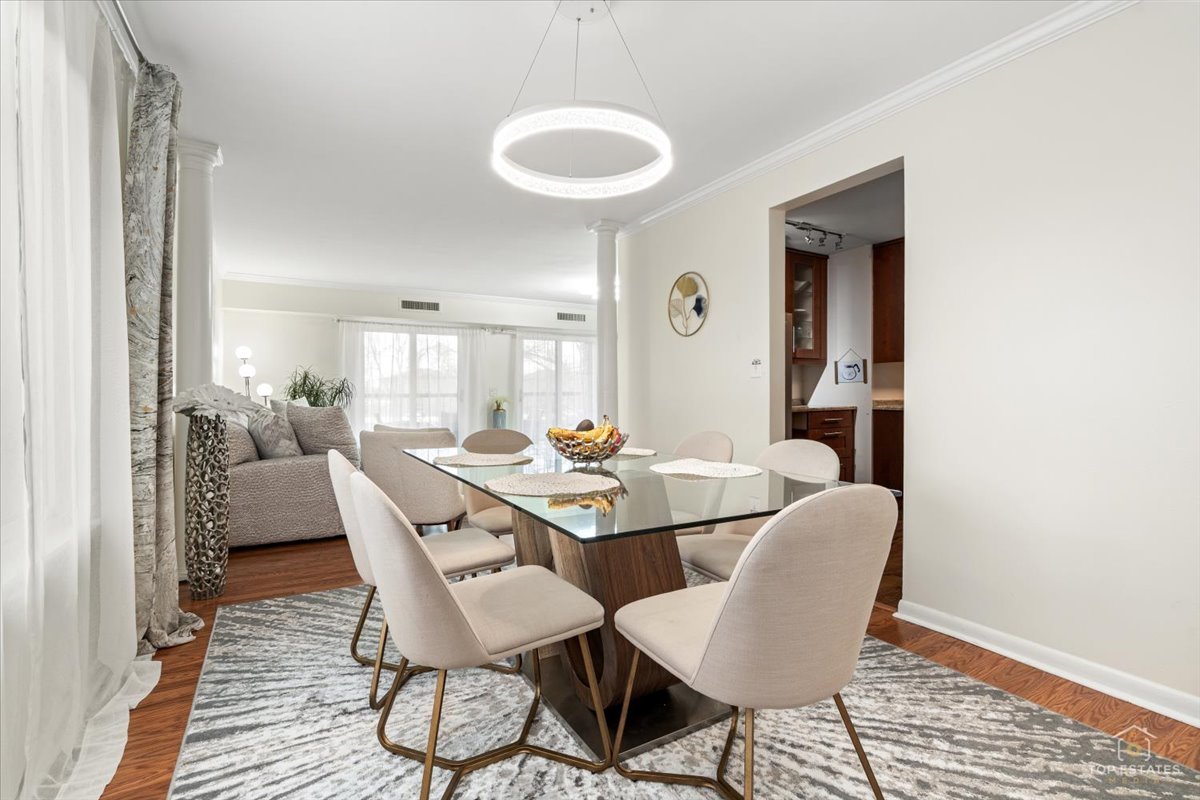 1405 E Central Road #222C, Arlington Heights, IL 60005