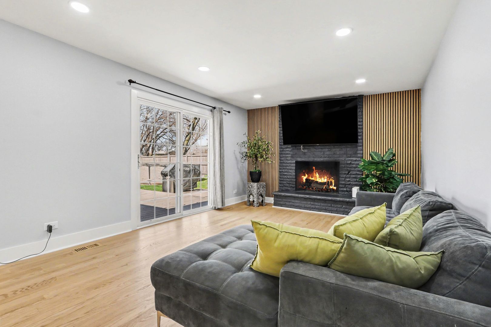 10360 Brenner Court, Naperville, IL 60564