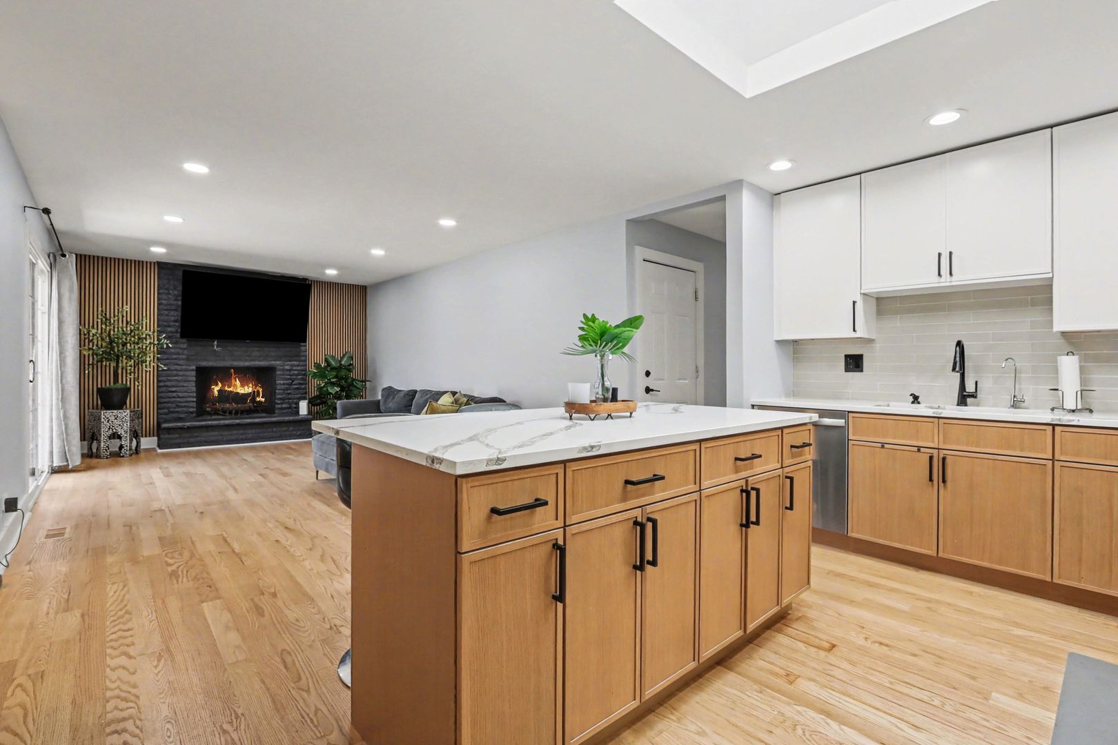 10360 Brenner Court, Naperville, IL 60564