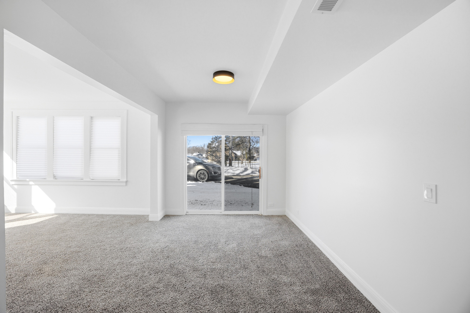 2908 Oakwood Avenue, McHenry, IL 60051