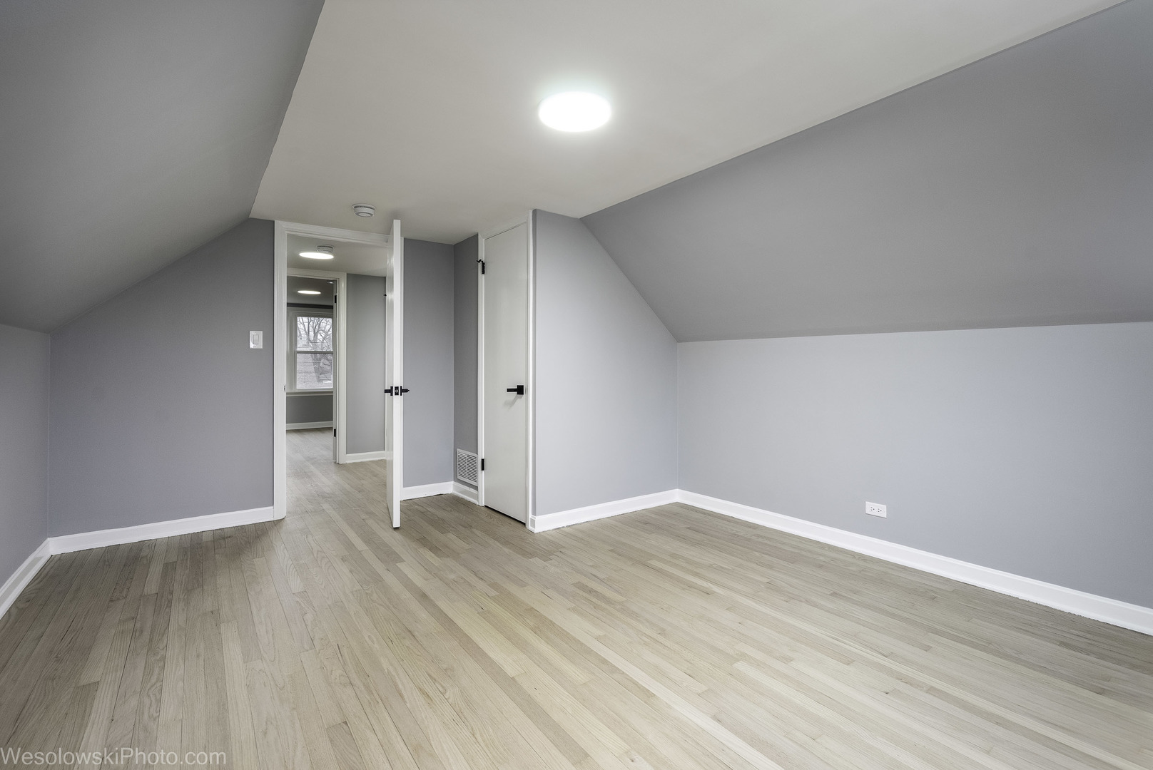 2504 Leyden Avenue, River Grove, IL 60171