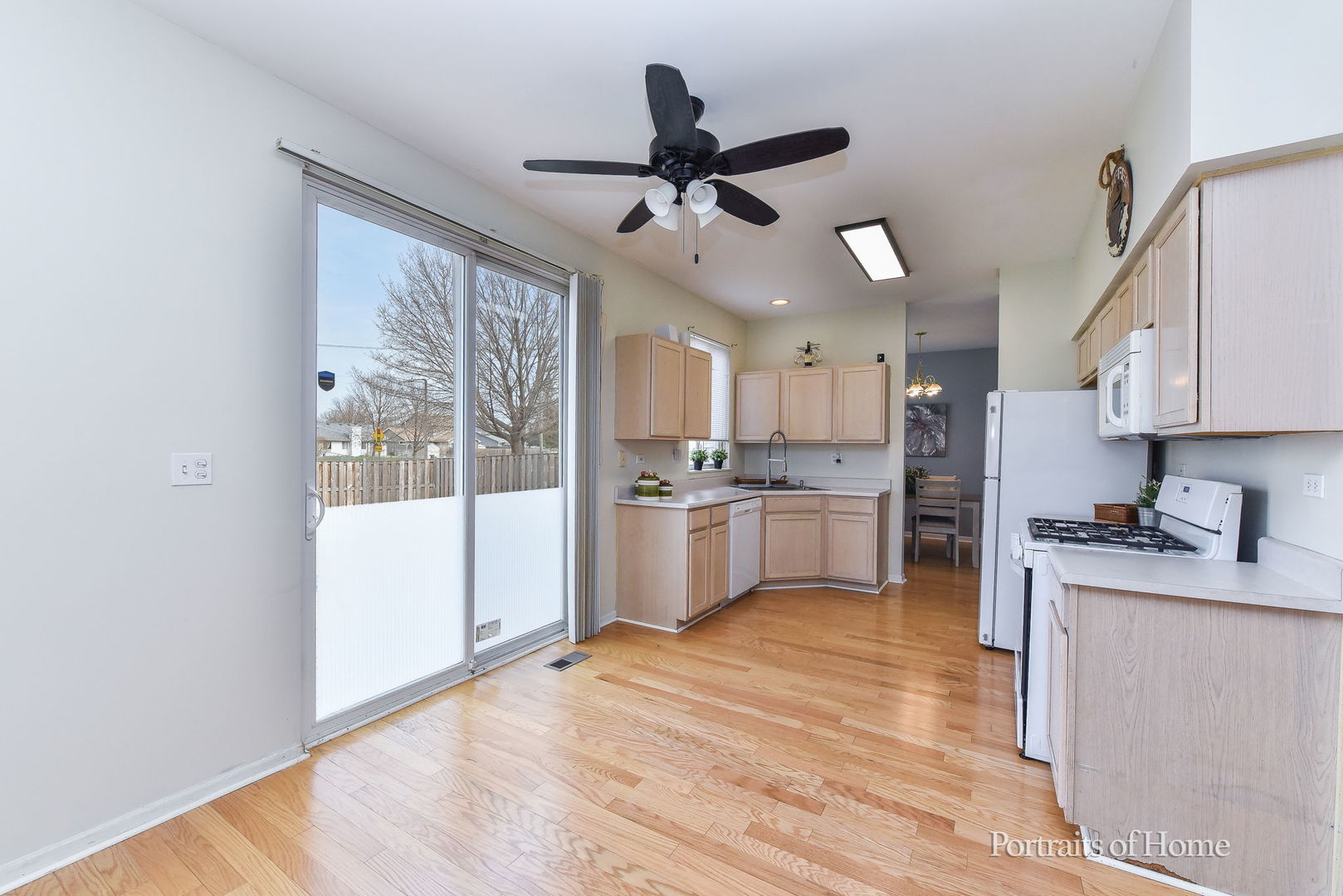 2414 SAVOY Court, Aurora, IL 60503