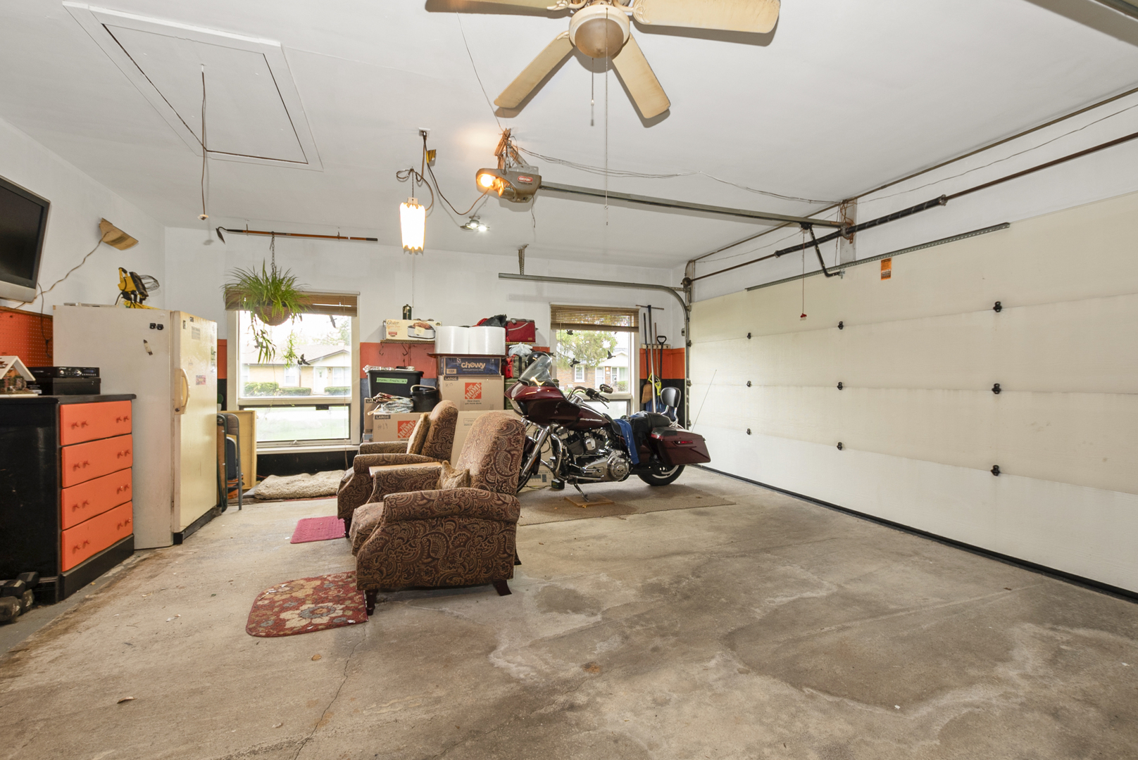 12130 S Nagle Avenue, Palos Heights, IL 60463