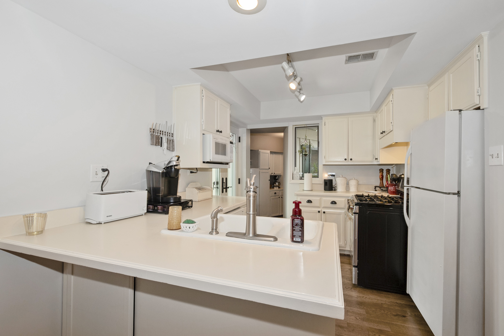 12130 S Nagle Avenue, Palos Heights, IL 60463