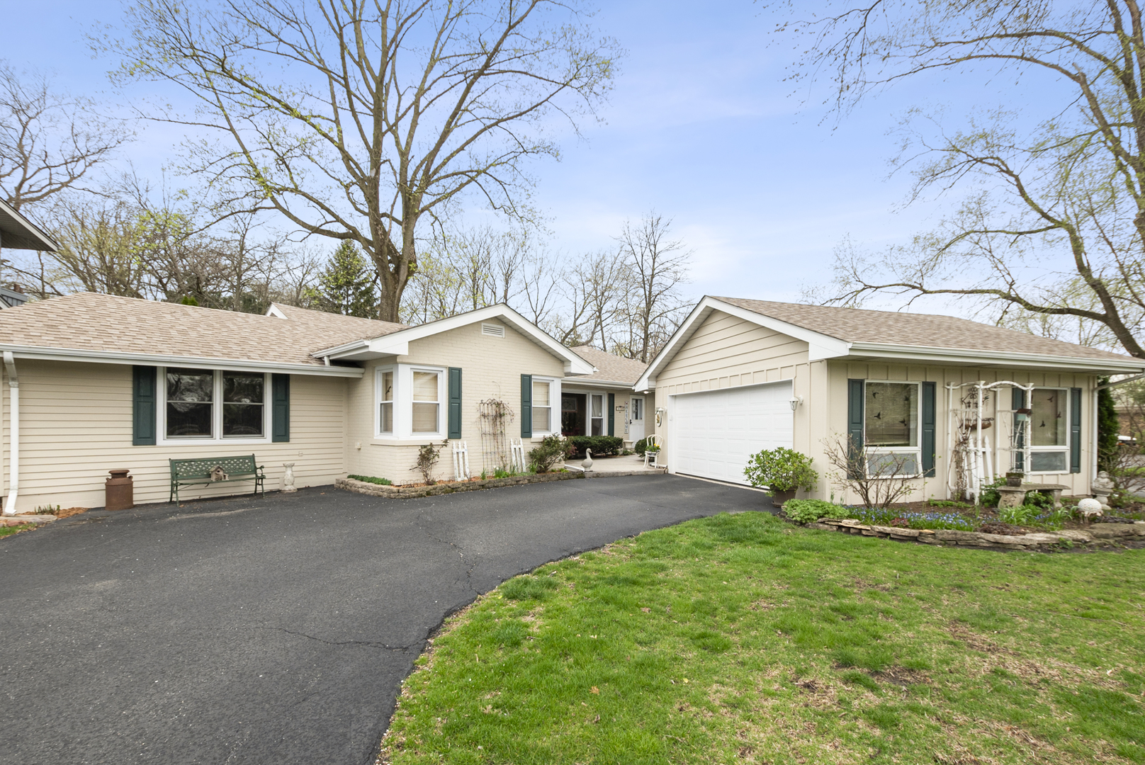 12130 S Nagle Avenue, Palos Heights, IL 60463