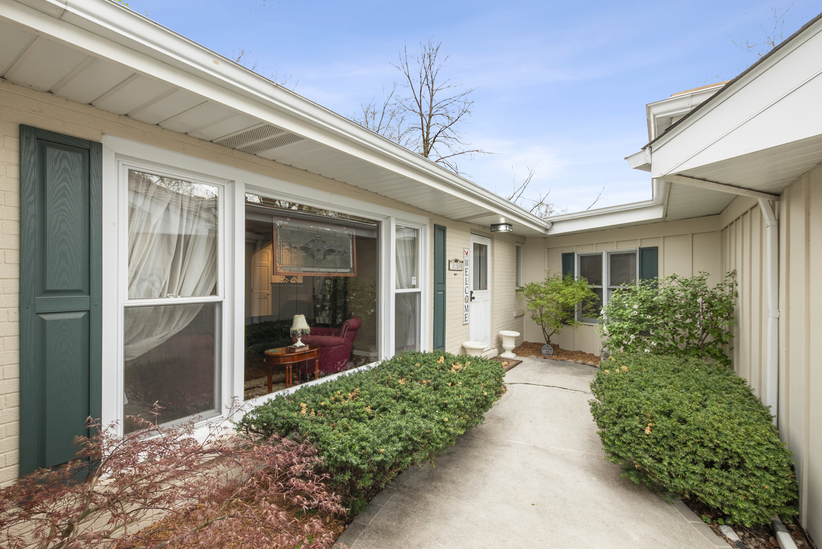 12130 S Nagle Avenue, Palos Heights, IL 60463