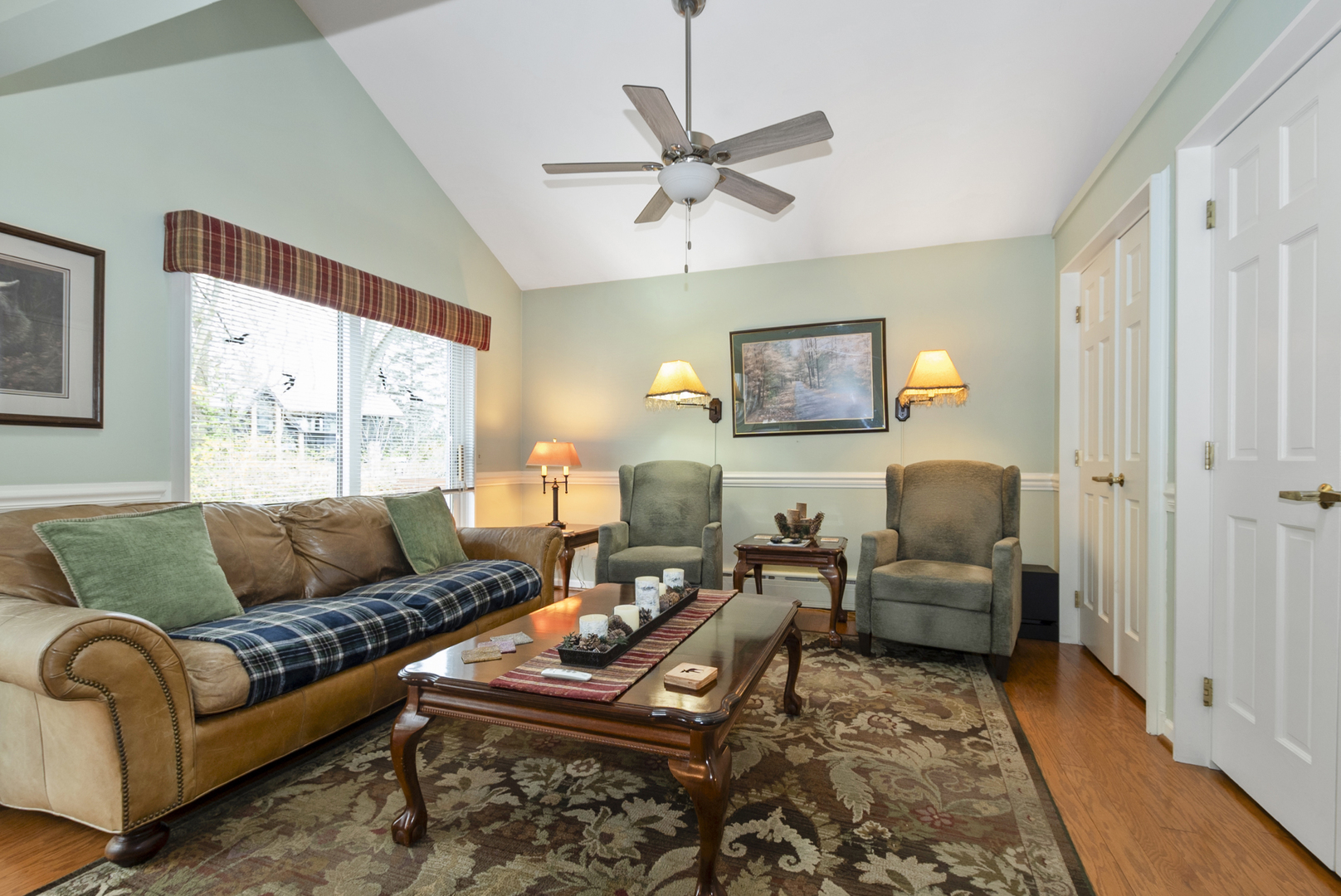 12130 S Nagle Avenue, Palos Heights, IL 60463