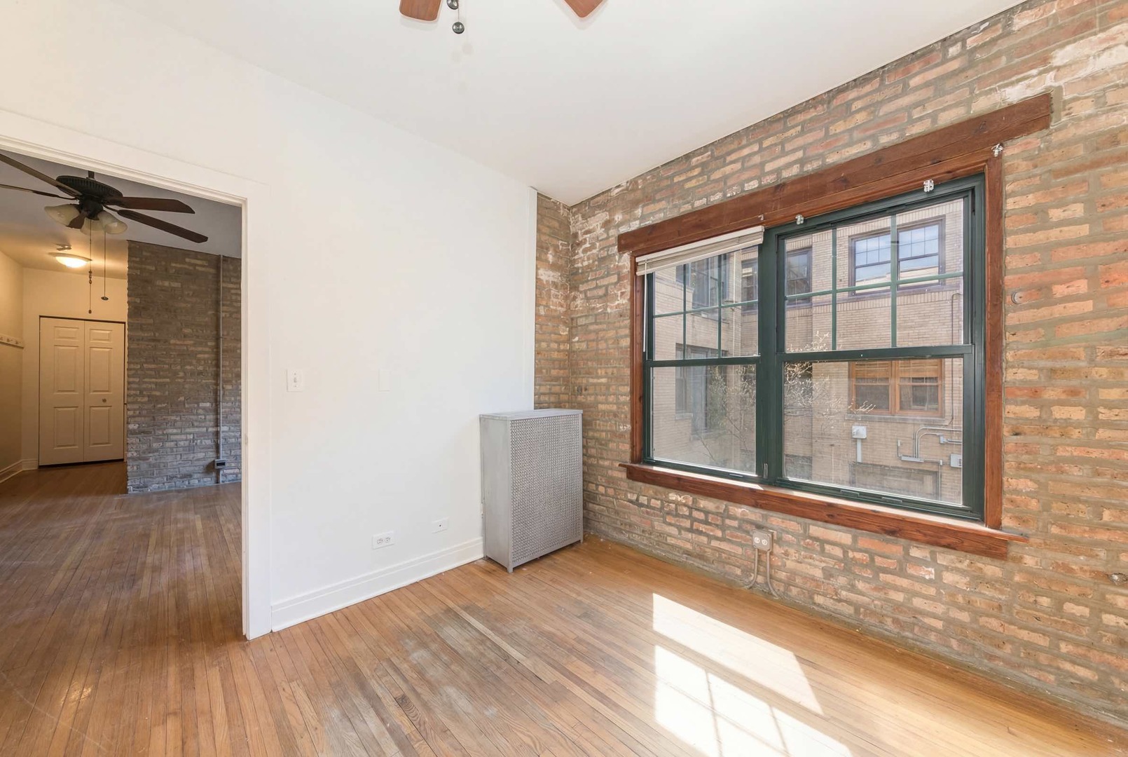 7033 N Sheridan Road #2N, Chicago, IL 60626