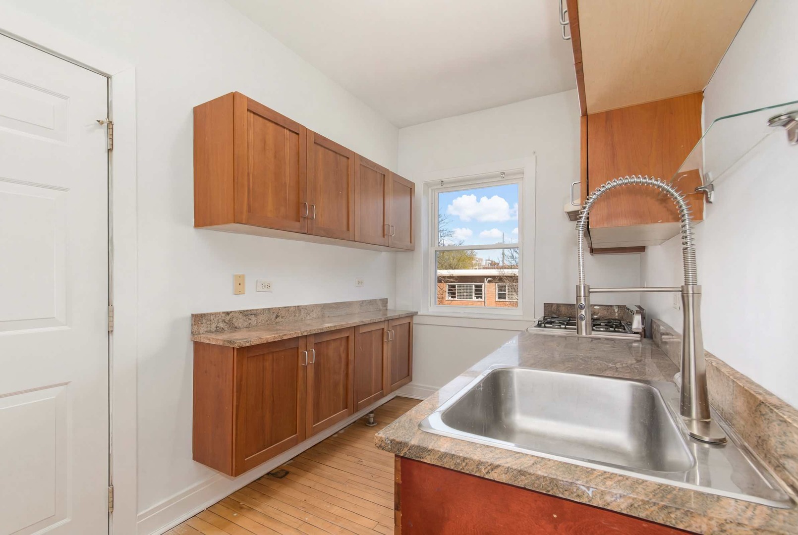 7033 N Sheridan Road #2N, Chicago, IL 60626