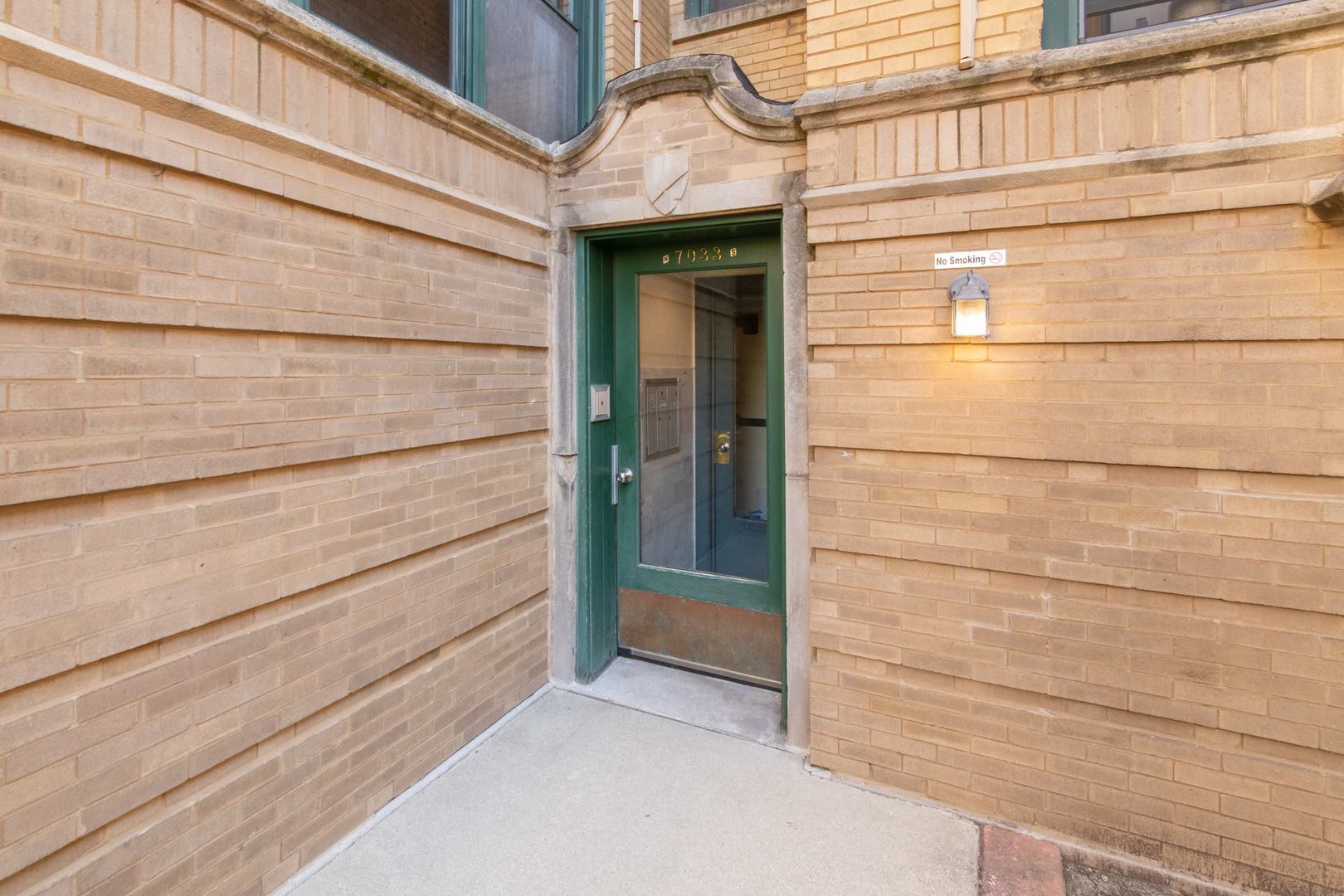 7033 N Sheridan Road #2N, Chicago, IL 60626