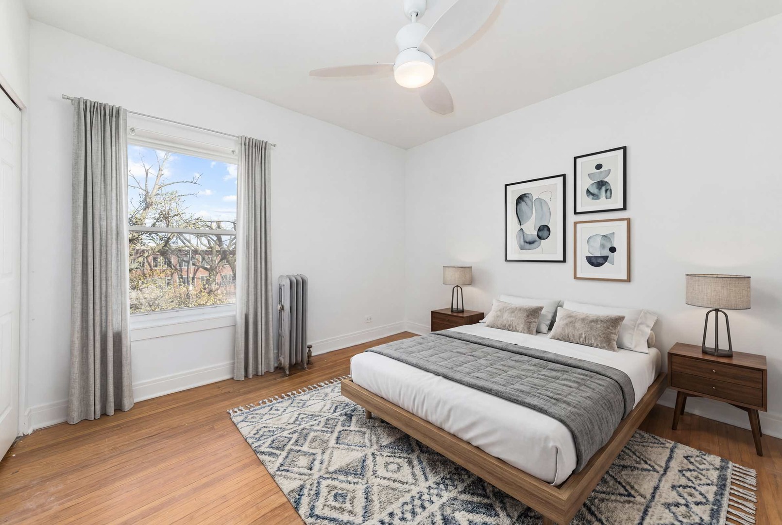 7033 N Sheridan Road #2N, Chicago, IL 60626