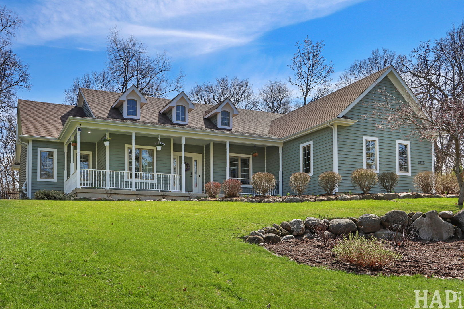 3315 Sherwood Forest Drive, Spring Grove, IL 60081