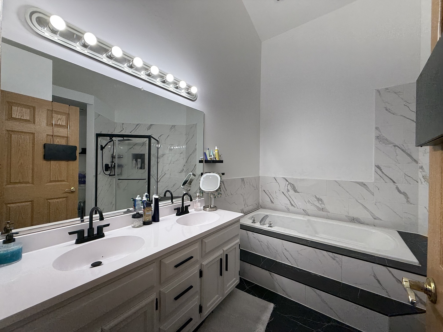 6706 Pondview Drive, Tinley Park, IL 60477