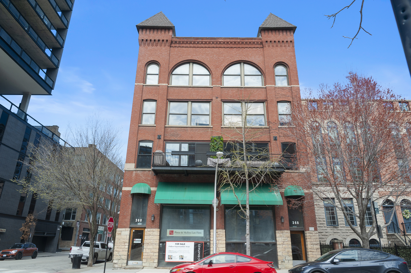 368 W Huron Street #3N, Chicago, IL 60654