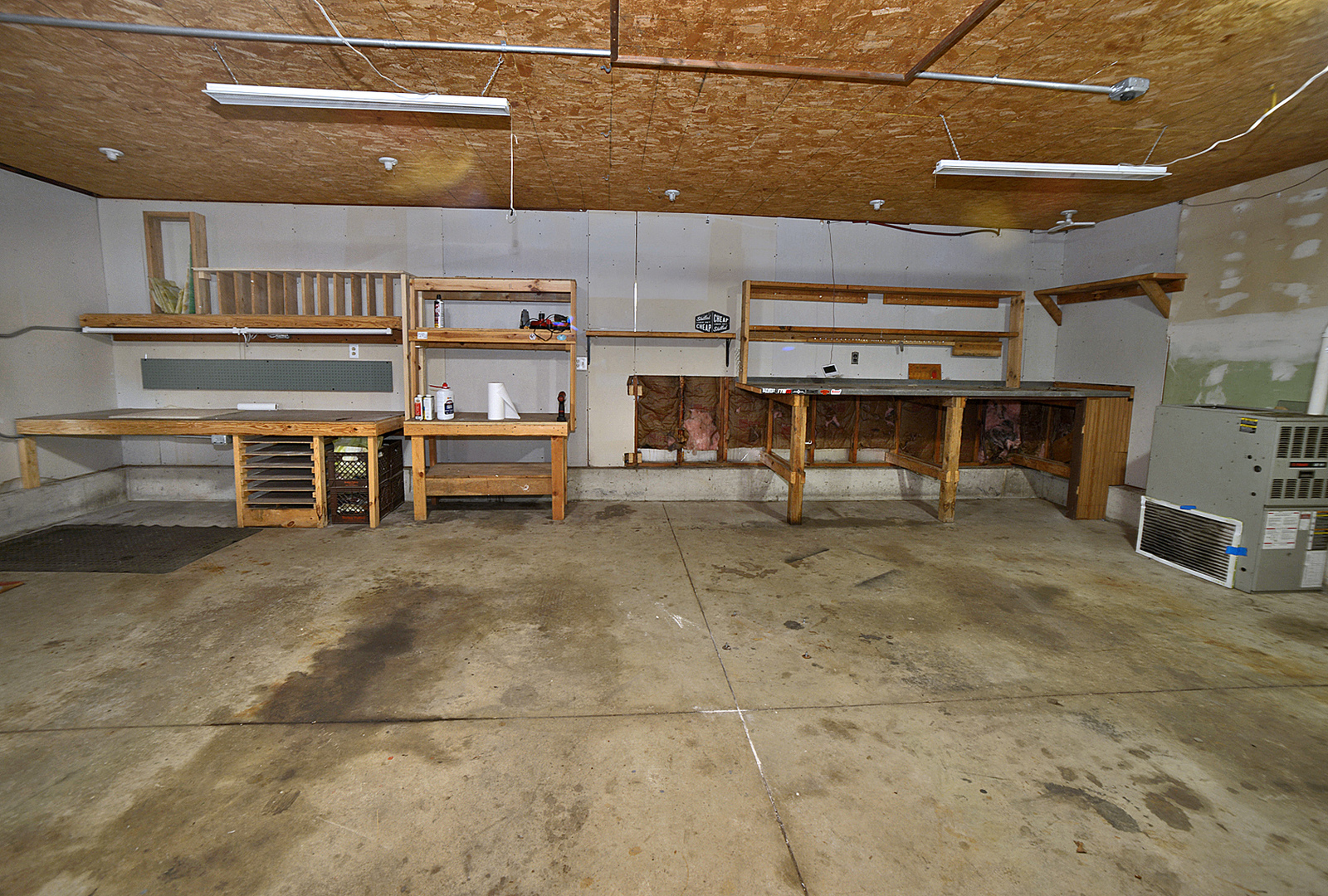 210 6th Street, Mendota, IL 61342