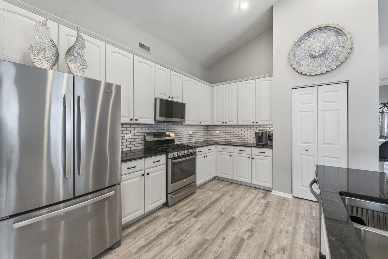 1890 Havenshire Road #1890, Aurora, IL 60502