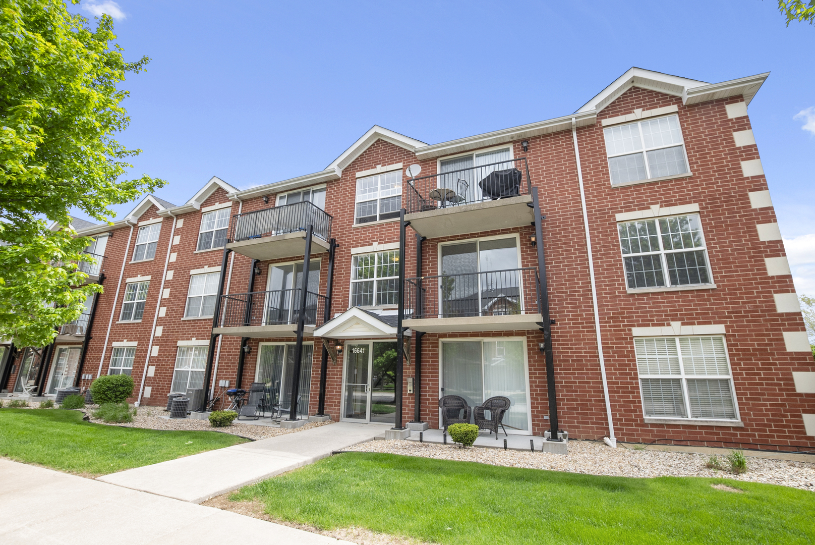 16641 S Liberty Circle #2S, Orland Park, IL 60467