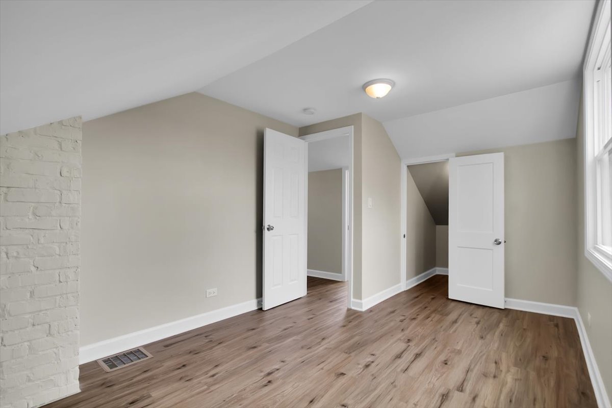 34 N Greenwood Avenue, Palatine, IL 60074