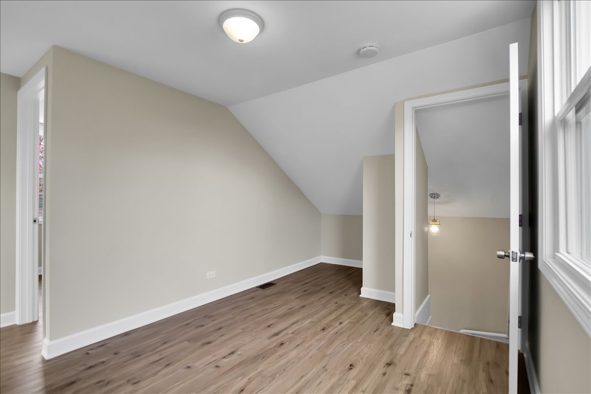 34 N Greenwood Avenue, Palatine, IL 60074