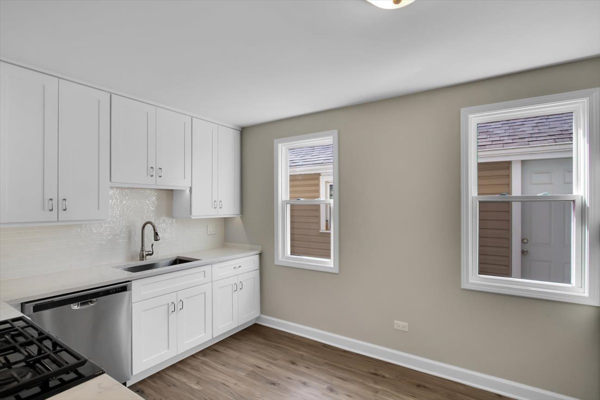 34 N Greenwood Avenue, Palatine, IL 60074