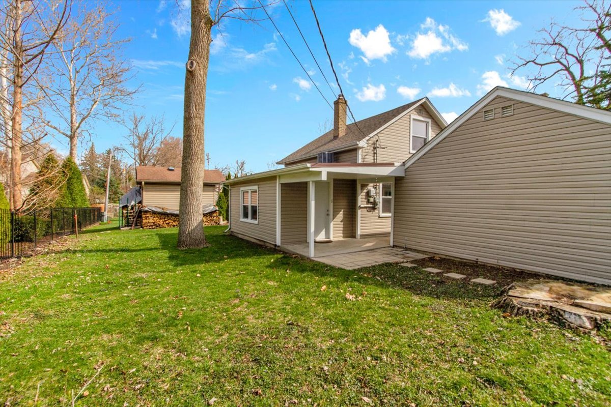 34 N Greenwood Avenue, Palatine, IL 60074