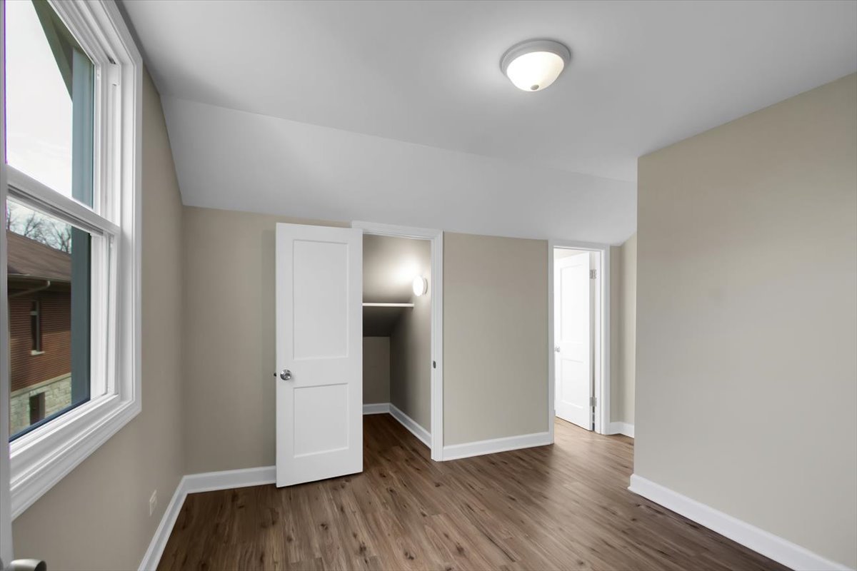 34 N Greenwood Avenue, Palatine, IL 60074