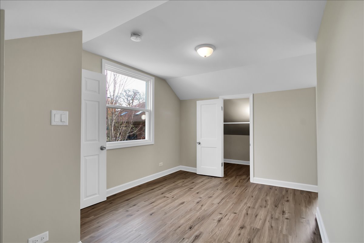 34 N Greenwood Avenue, Palatine, IL 60074