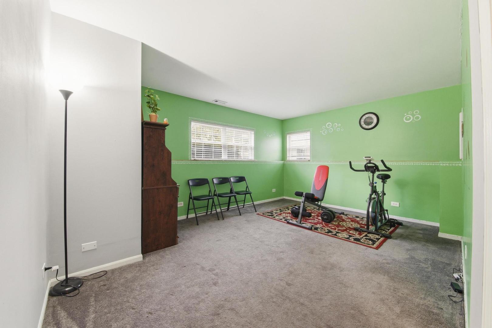 2861 Shelly Lane, Aurora, IL 60504