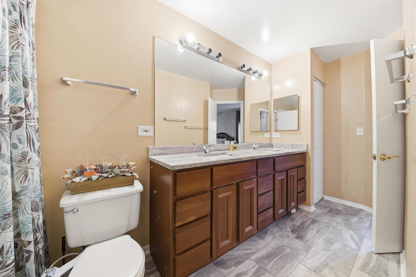 2861 Shelly Lane, Aurora, IL 60504