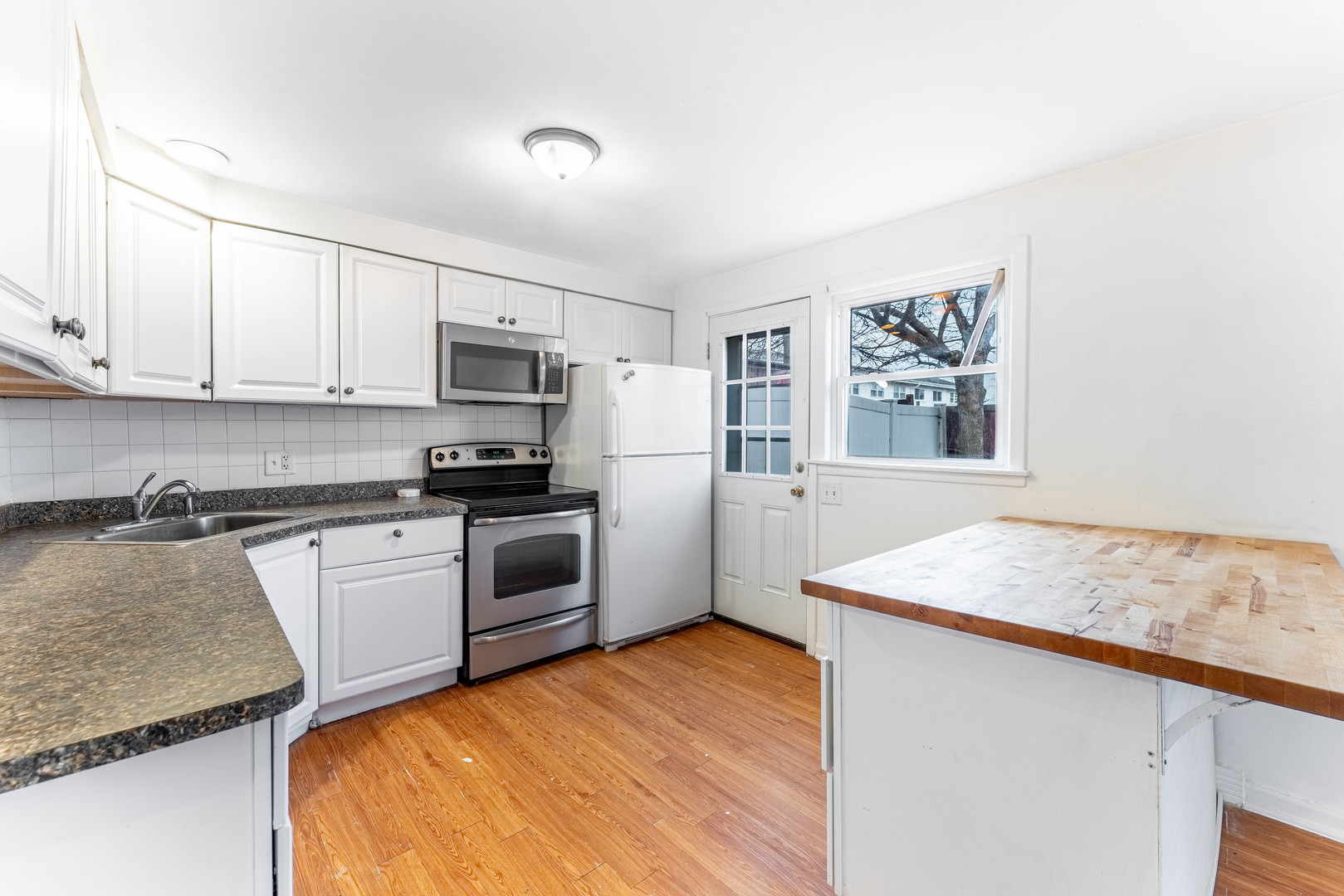 8945 ROBIN Drive #0, Des Plaines, IL 60016