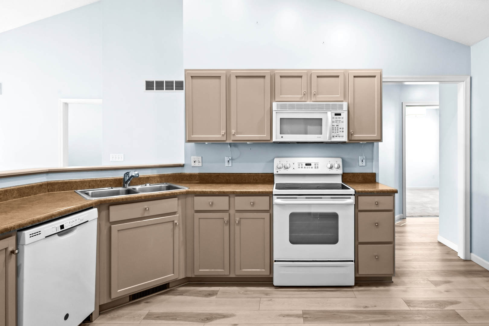 15 Ashling Court, Bloomington, IL 61704