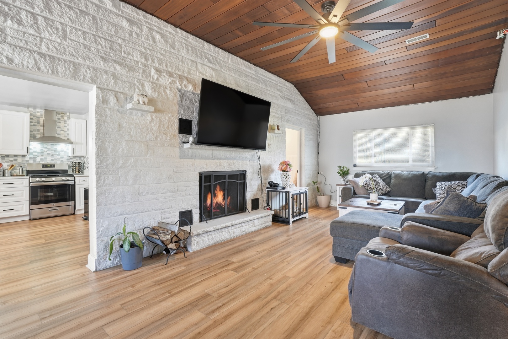 38W311 IL Route 64 Hwy, St. Charles, IL 60175