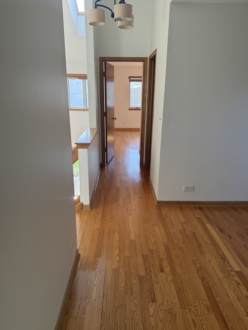 8316 HIGHPOINT Circle #E, Darien, IL 60561