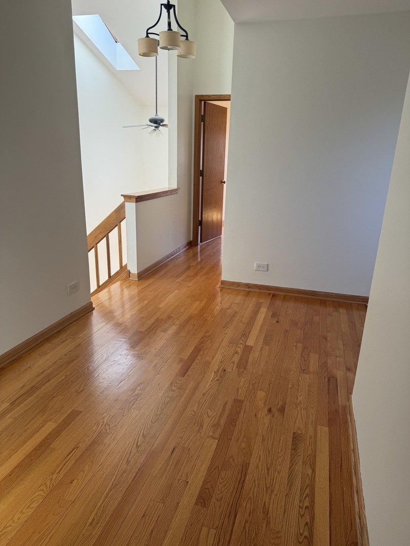 8316 HIGHPOINT Circle #E, Darien, IL 60561