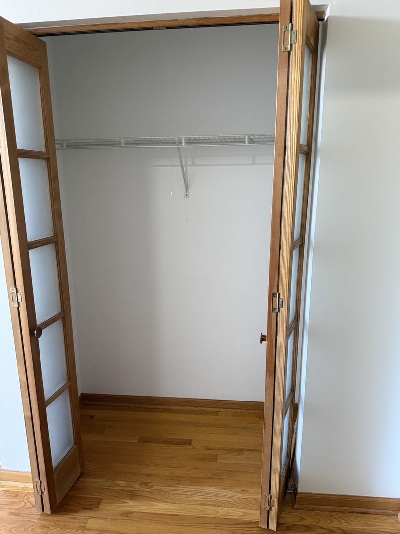 8316 HIGHPOINT Circle #E, Darien, IL 60561