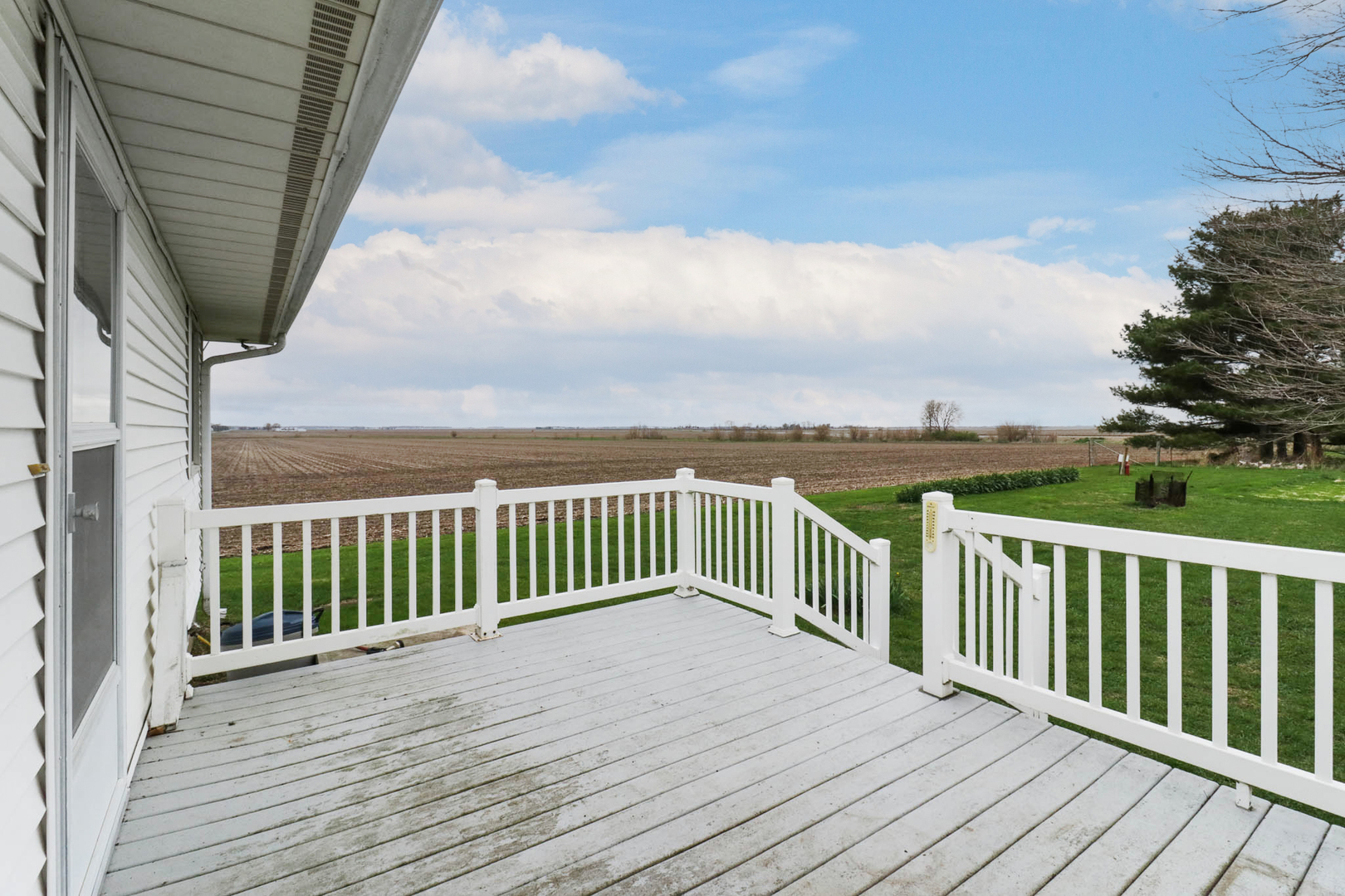 1109 W 4th Street, Delavan, IL 61734