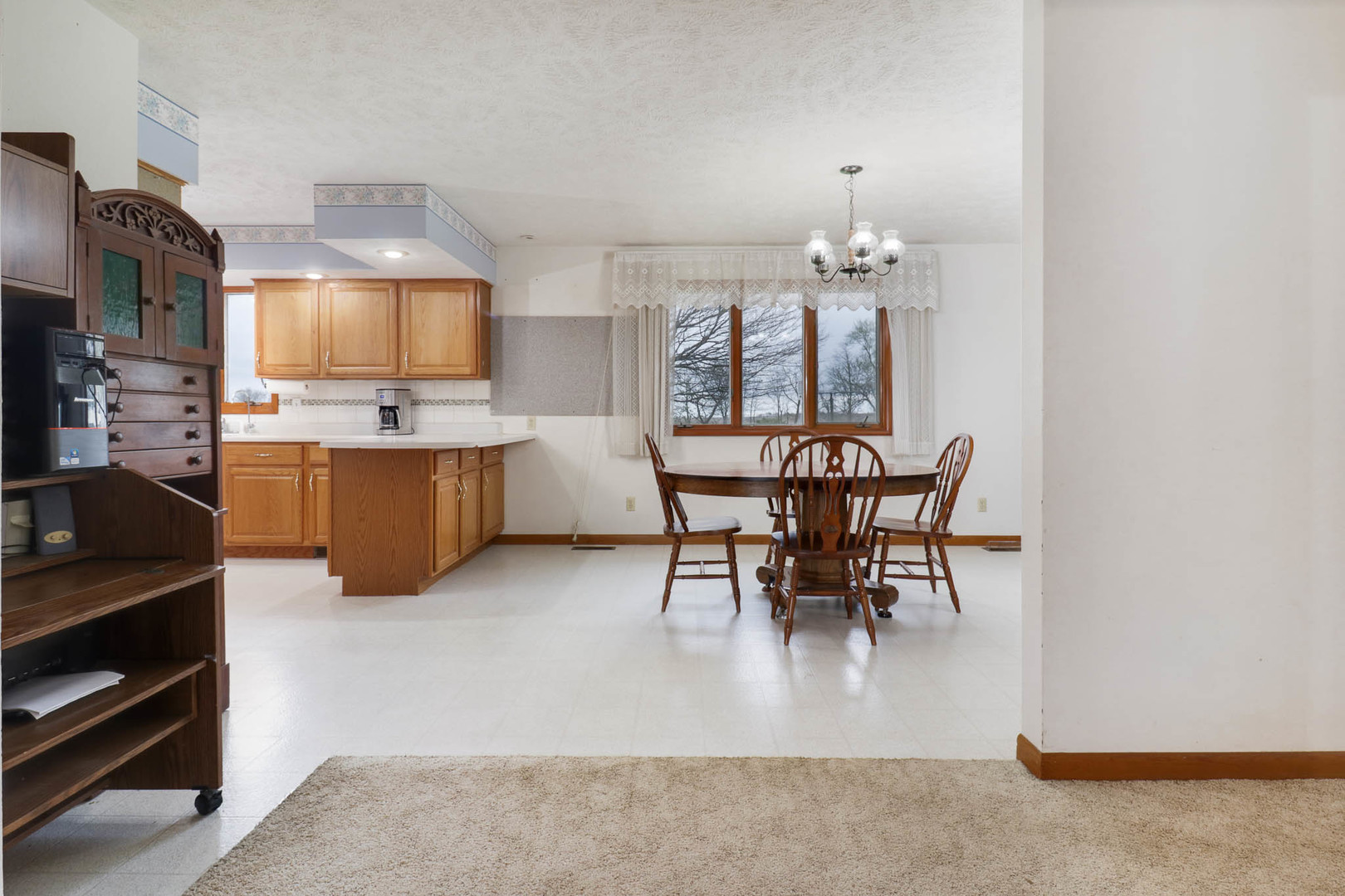 1109 W 4th Street, Delavan, IL 61734