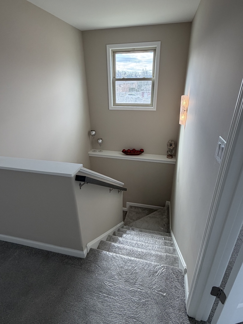 5743 W 79th Street, Burbank, IL 60459