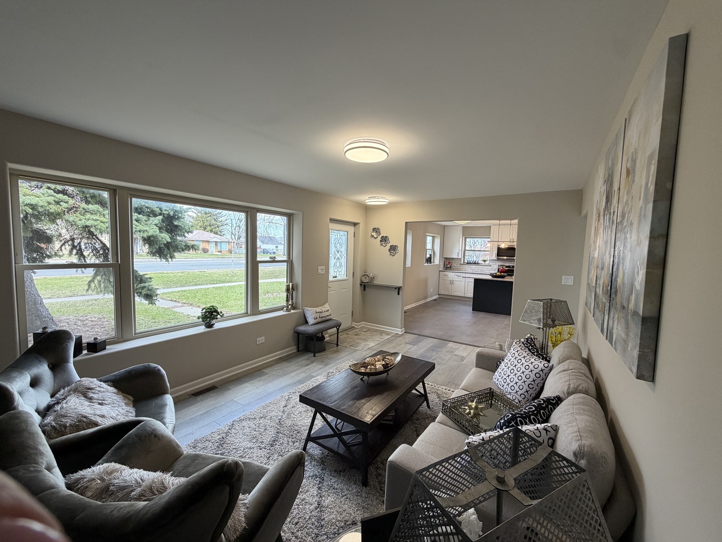 5743 W 79th Street, Burbank, IL 60459