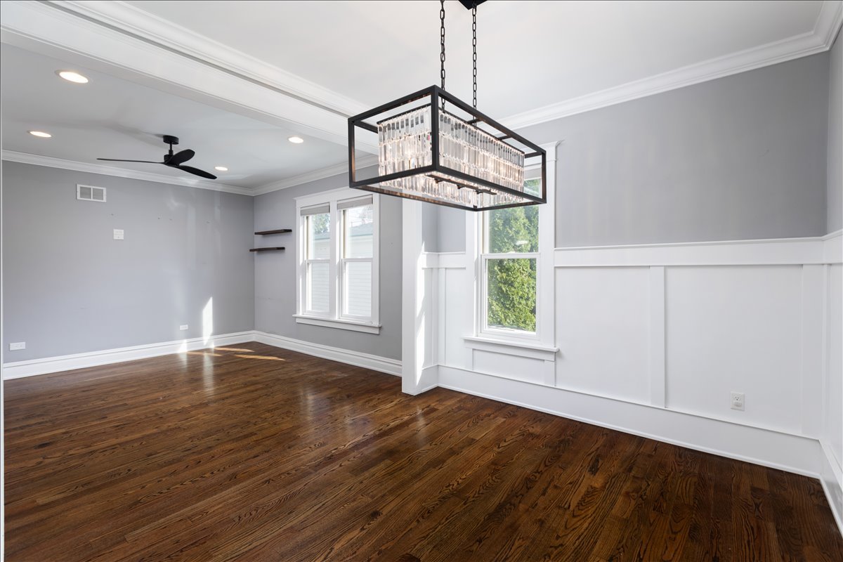 18 N Main Street, Naperville, IL 60540