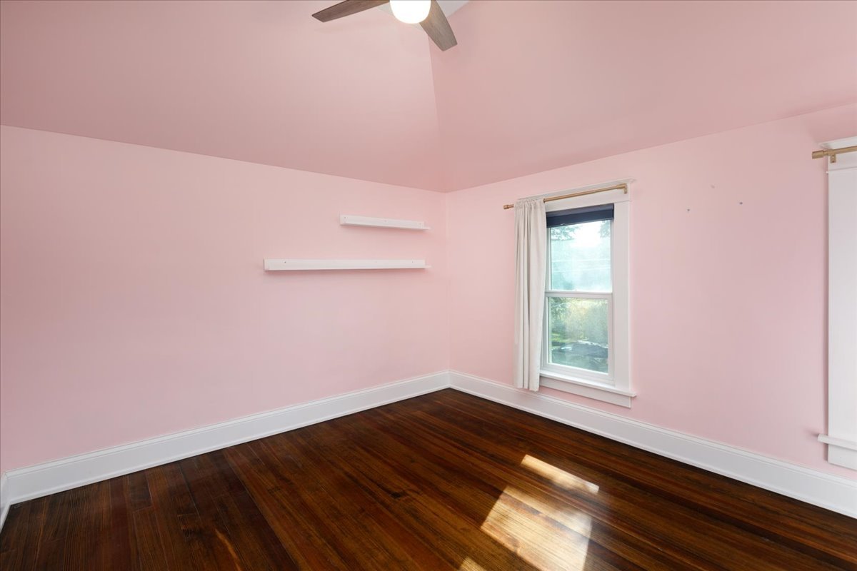 18 N Main Street, Naperville, IL 60540