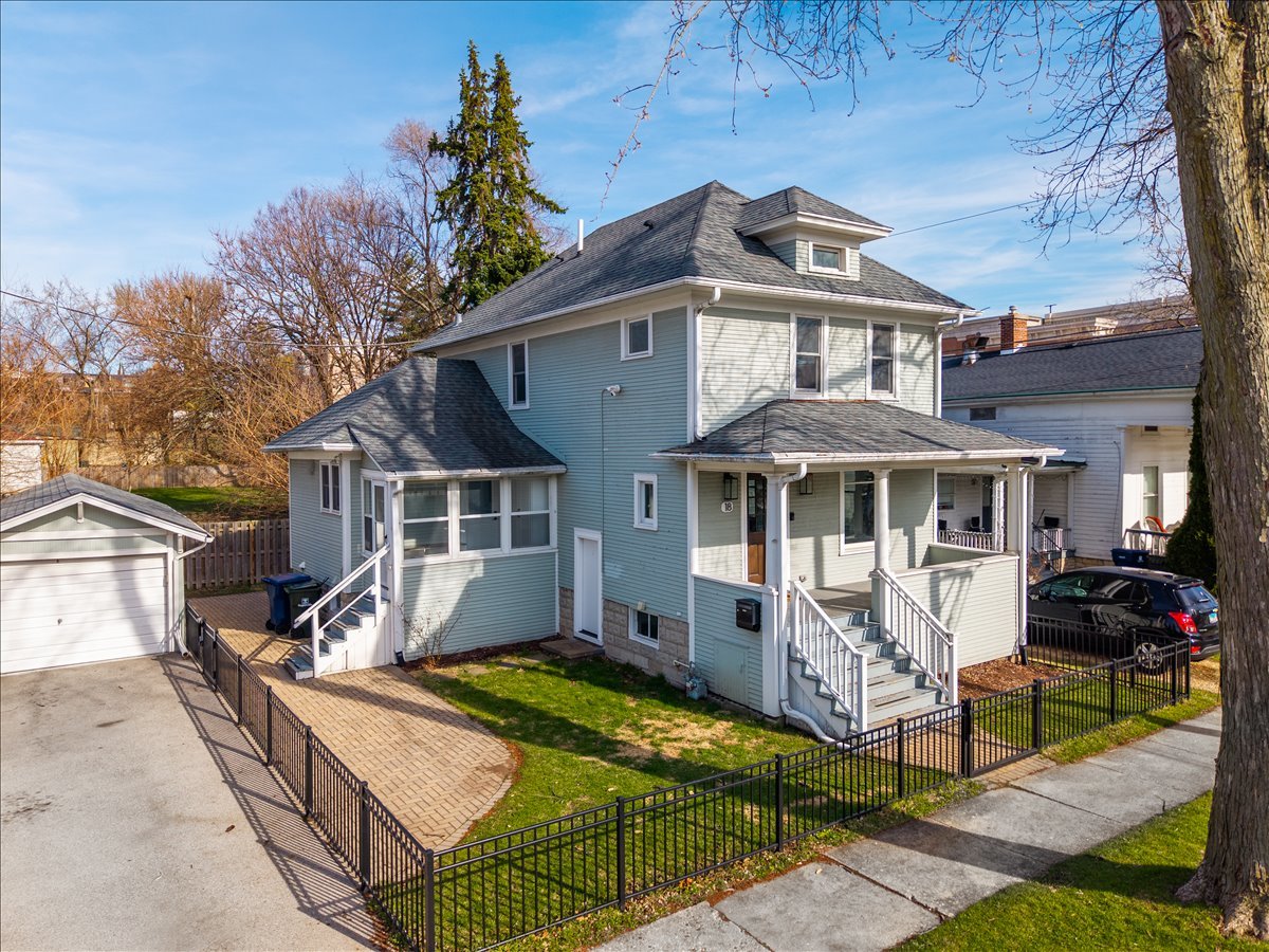 18 N Main Street, Naperville, IL 60540