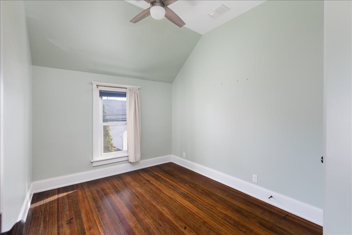 18 N Main Street, Naperville, IL 60540