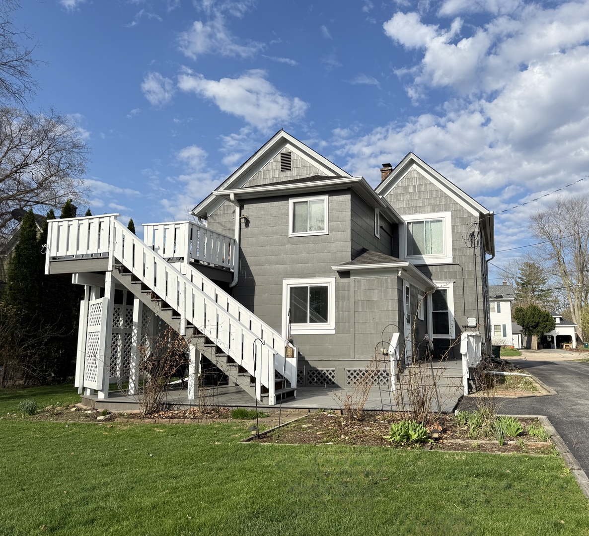 14 S Jackson Street #1, Batavia, IL 60510