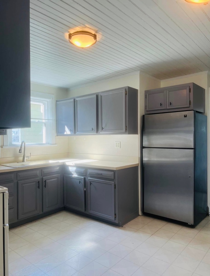 14 S Jackson Street #1, Batavia, IL 60510